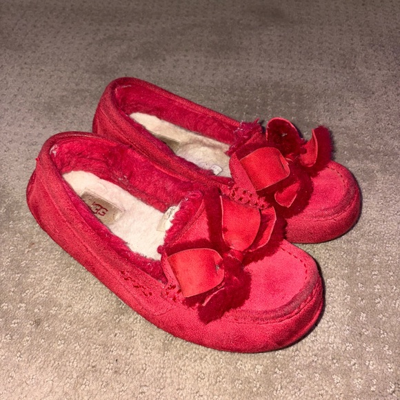 UGG Red Women's Slippers with Bow - Picture 1 of 3